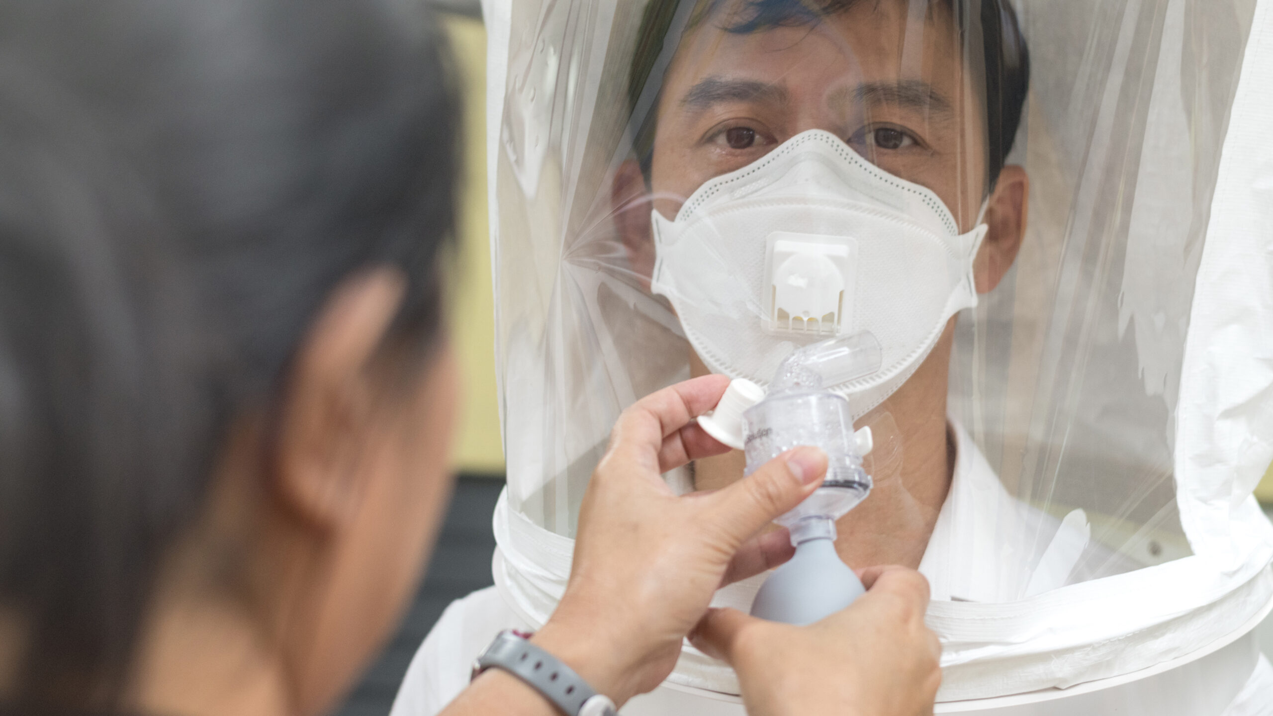 Respirator-face-fit-testing